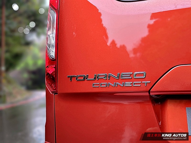 《Ford Tourneo Connect》玩咖版試駕︱獨樂樂也可、眾樂樂也行,還有完善安全配備! 《Ford Tourneo Connect》玩咖版試駕︱獨樂樂也可、眾樂樂也行,還有完善安全配備!