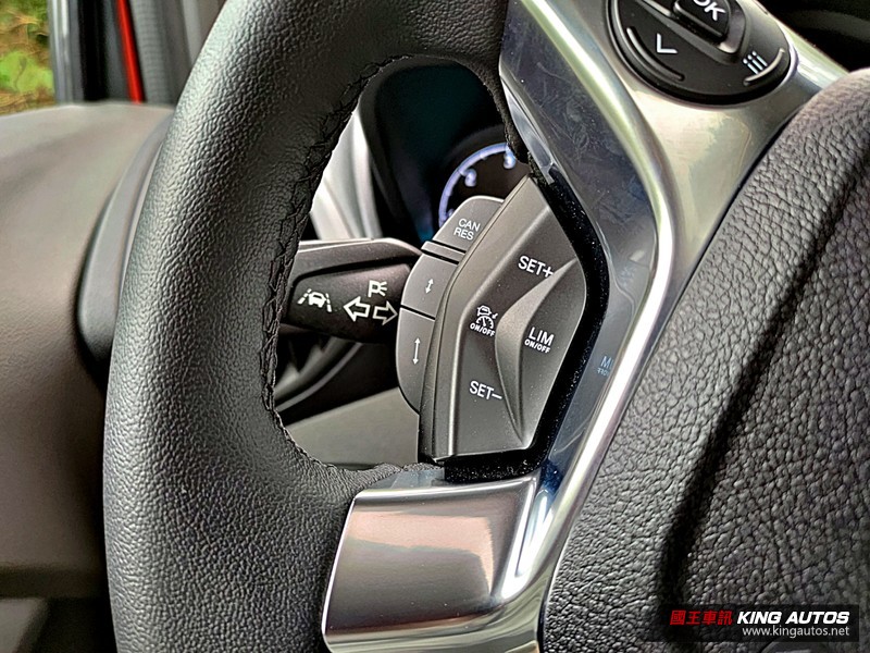 《Ford Tourneo Connect》玩咖版試駕︱獨樂樂也可、眾樂樂也行,還有完善安全配備! 《Ford Tourneo Connect》玩咖版試駕︱獨樂樂也可、眾樂樂也行,還有完善安全配備!