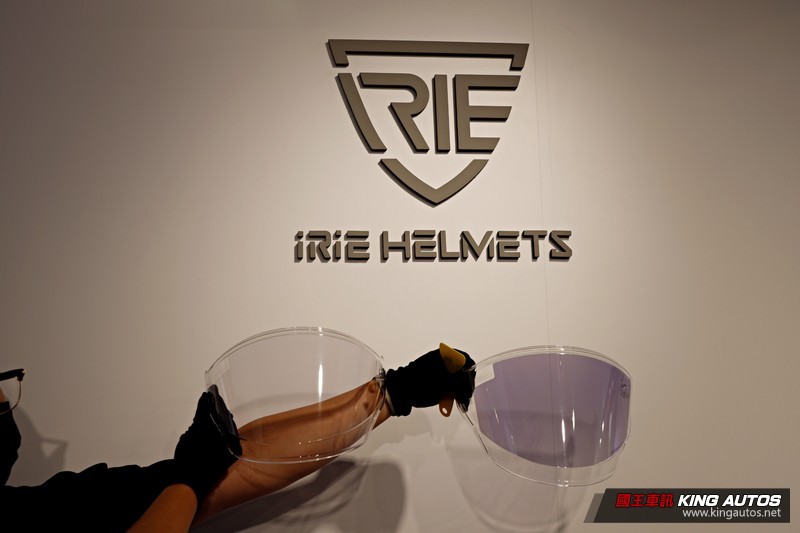 【有片!】直擊《IRIE Helmets》最美安全帽! 限量100頂的《NOVA-Chameleon Limited Editio 【有片!】直擊《IRIE Helmets》最美安全帽! 限量100頂的《NOVA-Chameleon Limited Editio