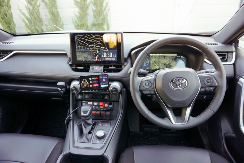 玩真的?《Toyota RAV4》山難搜救車 頂部暗藏《無人機》外型其實很帥氣! 玩真的?《Toyota RAV4》山難搜救車 頂部暗藏《無人機》外型其實很帥氣!