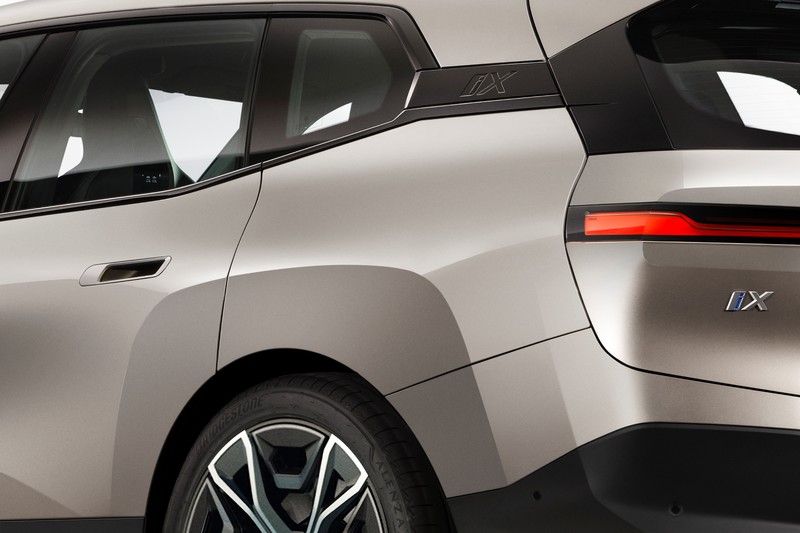 瞄準EQC打趴 e-Tron？《BMW iX》推兩車型上看馬力500匹/續航600公里