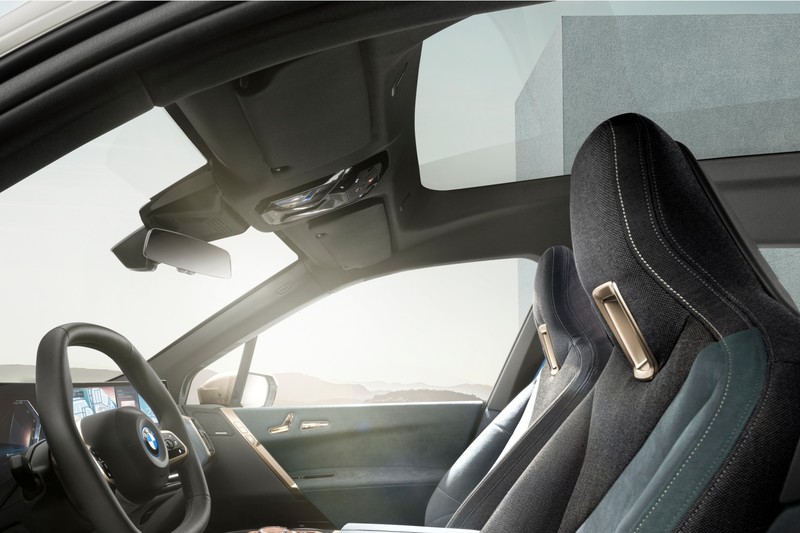 瞄準EQC打趴 e-Tron？《BMW iX》推兩車型上看馬力500匹/續航600公里