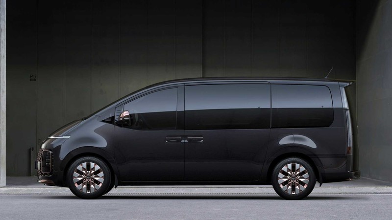 豪華MPV《Hyundai Staria》內外裝圖片釋出|提供11人座配置 第二排可180度旋轉 豪華MPV《Hyundai Staria》內外裝圖片釋出|提供11人座配置 第二排可180度旋轉