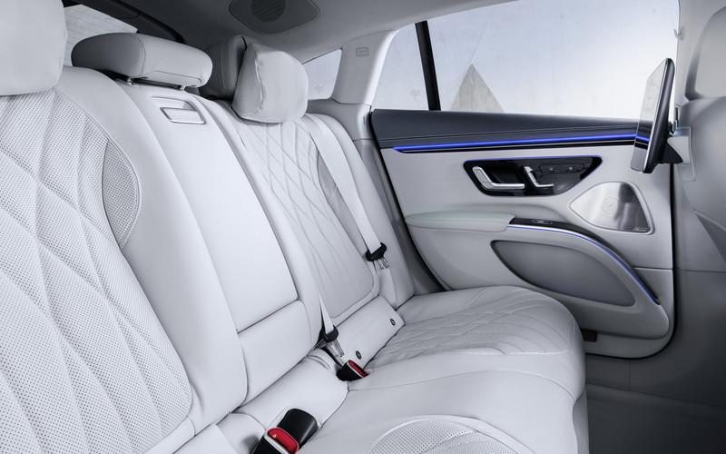 《M-Benz EQS》內裝曝光︱搭載56吋數位螢幕、駕駛臉部辨識 4月15日正式發表