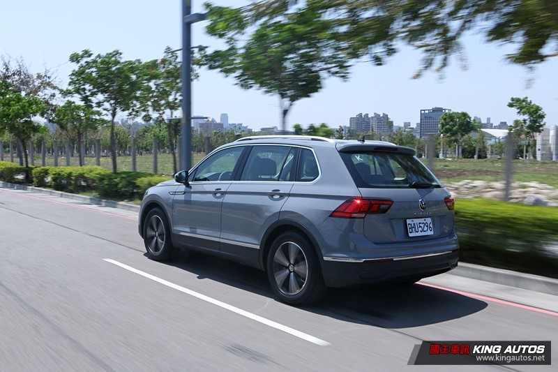 小公主上路︱務實卻氣派的科技新貴,《Volkswagen Tiguan》什麼都加就是不加價 小公主上路︱務實卻氣派的科技新貴,《Volkswagen Tiguan》什麼都加就是不加價