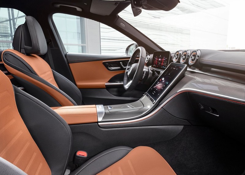 螢幕縮水 空調改實體按鍵|新世代《M-Benz C-Class》入門款車內裝布局曝光 螢幕縮水 空調改實體按鍵|新世代《M-Benz C-Class》入門款車內裝布局曝光