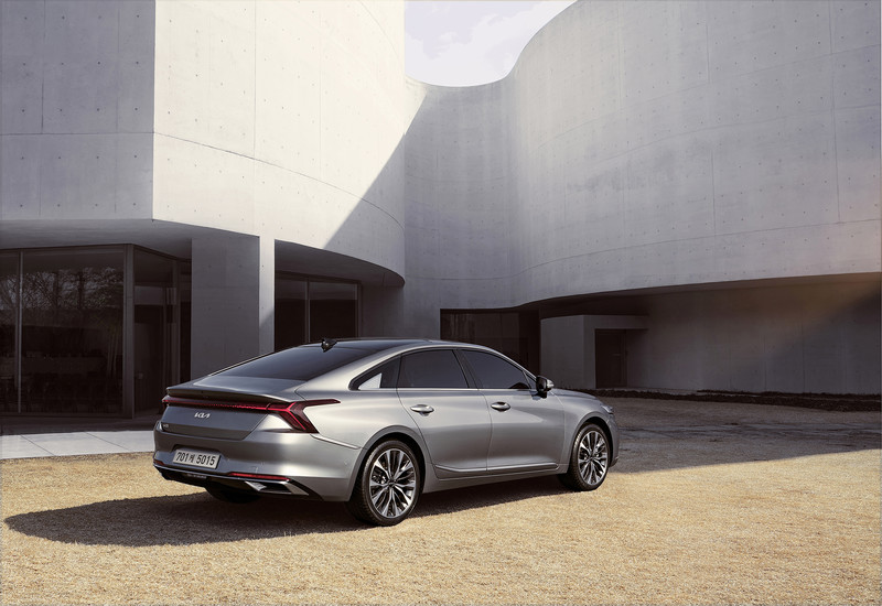 帥到沒倫理《KIA K8》台灣會不會引進?韓國單日接獲18,015張訂單 超越Hyundai 帥到沒倫理《KIA K8》台灣會不會引進?韓國單日接獲18,015張訂單 超越Hyundai