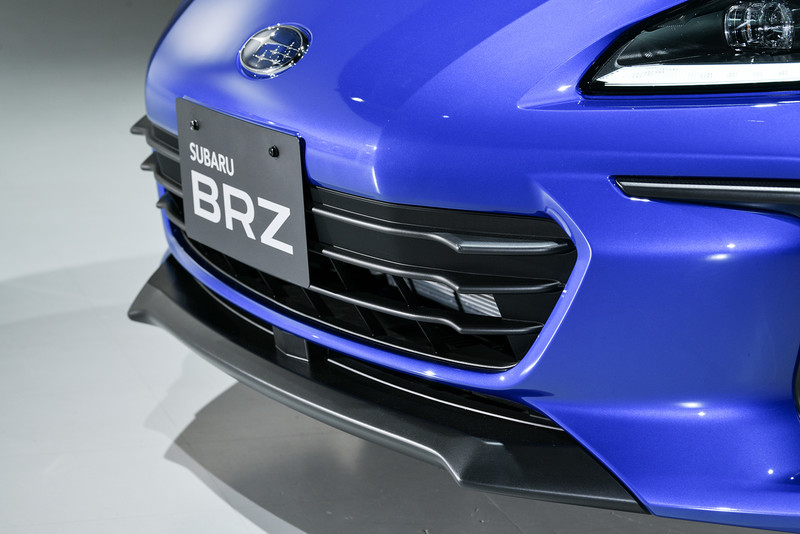 只有車頭不一樣?大改款《Toyota GR 86》與《Subaru BRZ》同步登場 預計今年第四季導入台灣 只有車頭不一樣?大改款《Toyota GR 86》與《Subaru BRZ》同步登場 預計今年第四季導入台灣
