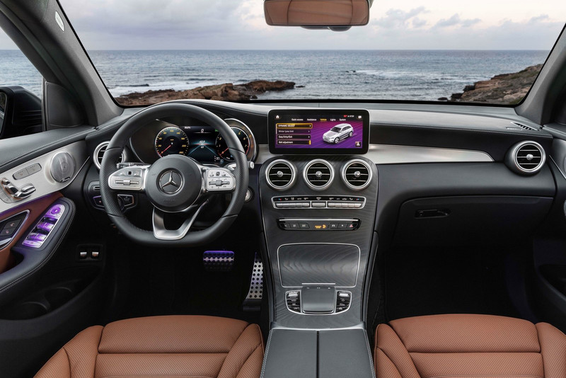 2021年3月《進口豪華品牌銷售排行》《M-Benz GLC》重返寶座《Tesla Model 3》白色內裝 深得民心 2021年3月《進口豪華品牌銷售排行》《M-Benz GLC》重返寶座《Tesla Model 3》白色內裝 深得民心