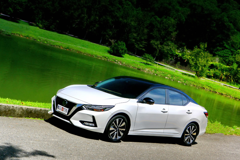 《Honda Civic》會不會導入台灣?大改款《Hyundai Elantra》告吹!國產房車在台灣還有希望? 《Honda Civic》會不會導入台灣?大改款《Hyundai Elantra》告吹!國產房車在台灣還有希望?