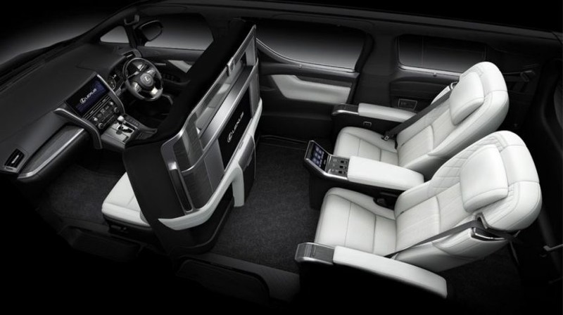 售價高達790萬元!《Lexus LM》登陸馬來西亞 內建26吋螢幕、可與駕駛座分離的玻璃隔屏 售價高達790萬元!《Lexus LM》登陸馬來西亞 內建26吋螢幕、可與駕駛座分離的玻璃隔屏
