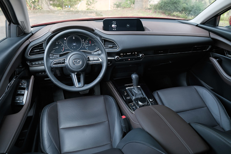 掀背帥還是跨界好?五門MAZDA3跟CX-30之間究竟怎麼選? 掀背帥還是跨界好?五門MAZDA3跟CX-30之間究竟怎麼選?