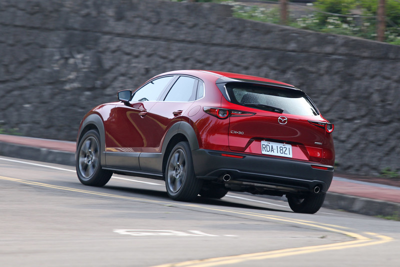 掀背帥還是跨界好?五門MAZDA3跟CX-30之間究竟怎麼選? 掀背帥還是跨界好?五門MAZDA3跟CX-30之間究竟怎麼選?