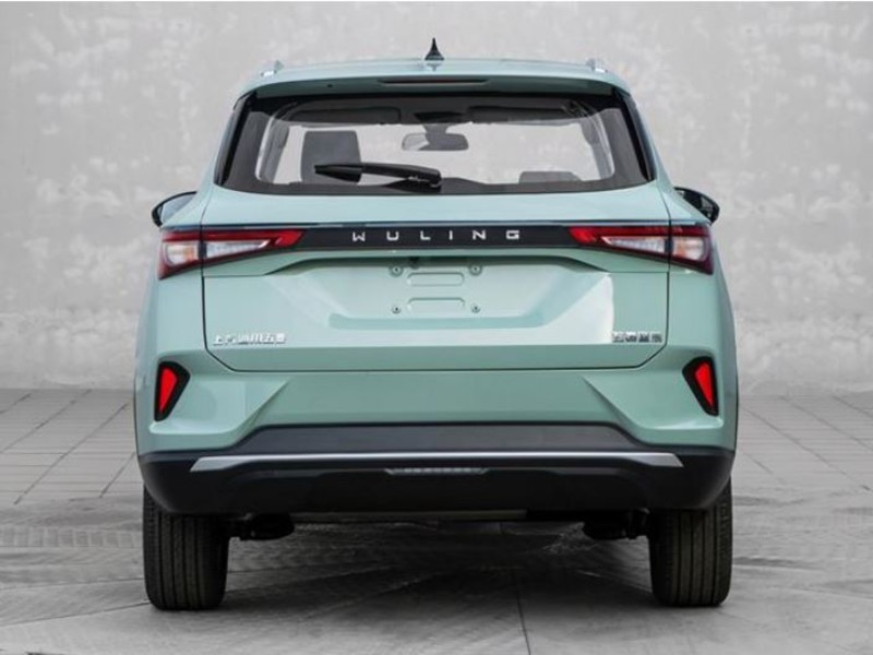 平價品牌想分身攻高端市場你買單嗎?上汽通用五菱首款銀標SUV《五菱星辰》 實車規格悄曝光 平價品牌想分身攻高端市場你買單嗎?上汽通用五菱首款銀標SUV《五菱星辰》 實車規格悄曝光