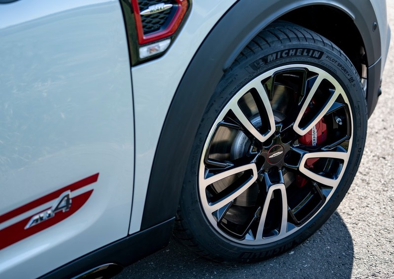 升級內外裝、馬力306匹!小改款《Mini John Cooper Works Countryman ALL4》232萬剽悍登場 升級內外裝、馬力306匹!小改款《Mini John Cooper Works Countryman ALL4》232萬剽悍登場