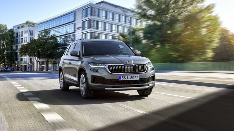 小改款《Škoda Kodiaq》正式亮相!RS車型首搭2.0 TSI馬力上看245匹 內外裝跟著大升級 小改款《Škoda Kodiaq》正式亮相!RS車型首搭2.0 TSI馬力上看245匹 內外裝跟著大升級
