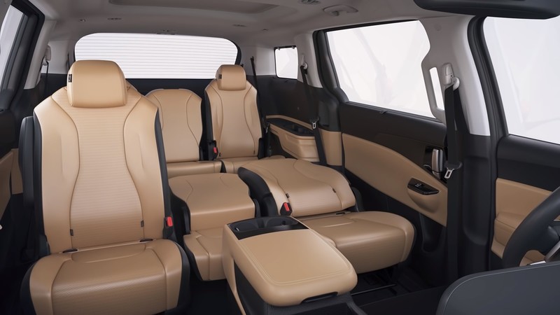 一分鐘變《車床》!免改裝《Kia Carnival》變身露營車!《拆卸+翻轉座椅》是MPV、也是移動旅社? 一分鐘變《車床》!免改裝《Kia Carnival》變身露營車!《拆卸+翻轉座椅》是MPV、也是移動旅社?