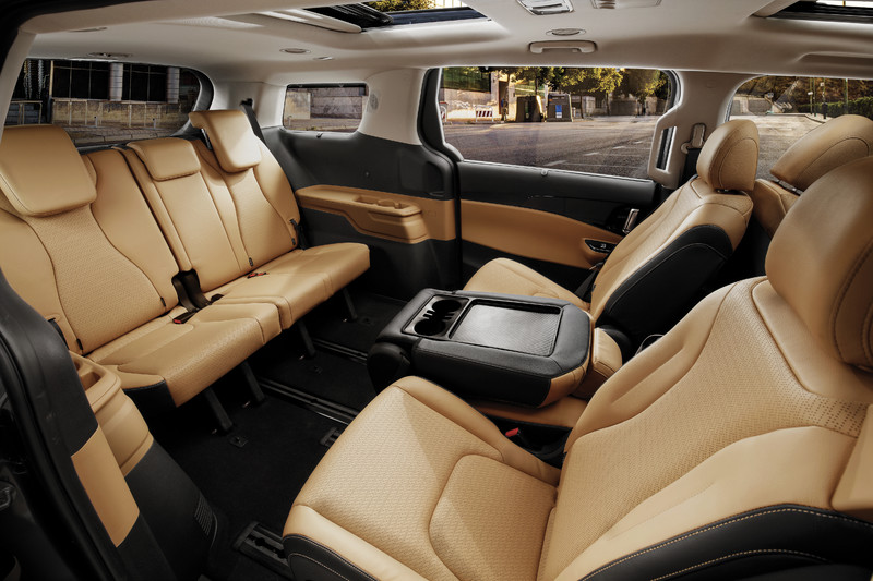一分鐘變《車床》!免改裝《Kia Carnival》變身露營車!《拆卸+翻轉座椅》是MPV、也是移動旅社? 一分鐘變《車床》!免改裝《Kia Carnival》變身露營車!《拆卸+翻轉座椅》是MPV、也是移動旅社?