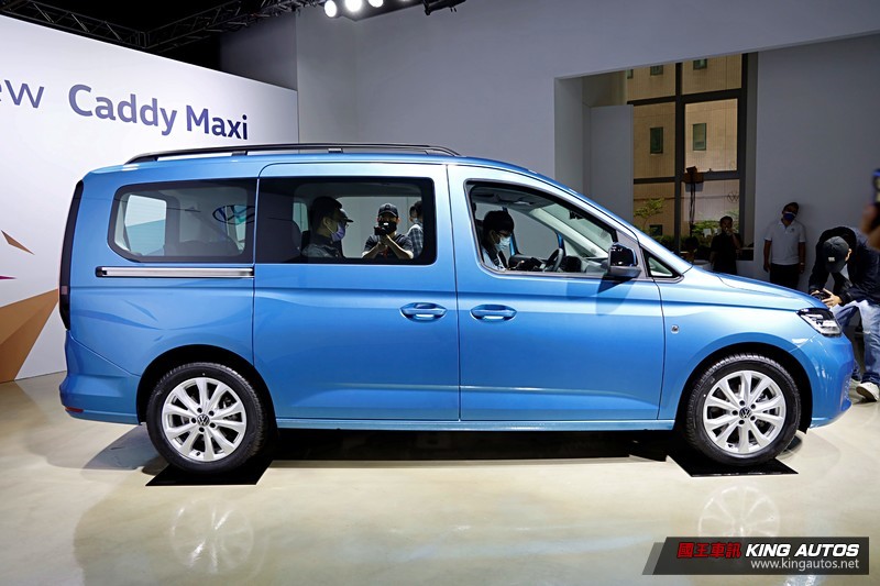 預售降4萬限量200台!福斯商旅第五代《Caddy Maxi》正7人座MPV登場 換搭MQB+汽柴油兩車型 預售降4萬限量200台!福斯商旅第五代《Caddy Maxi》正7人座MPV登場 換搭MQB+汽柴油兩車型