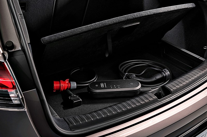 換算約141.5萬元起、EV續航最高達520公里！《Audi Q4 e-tron / e-tron Sportback》雙車型全球