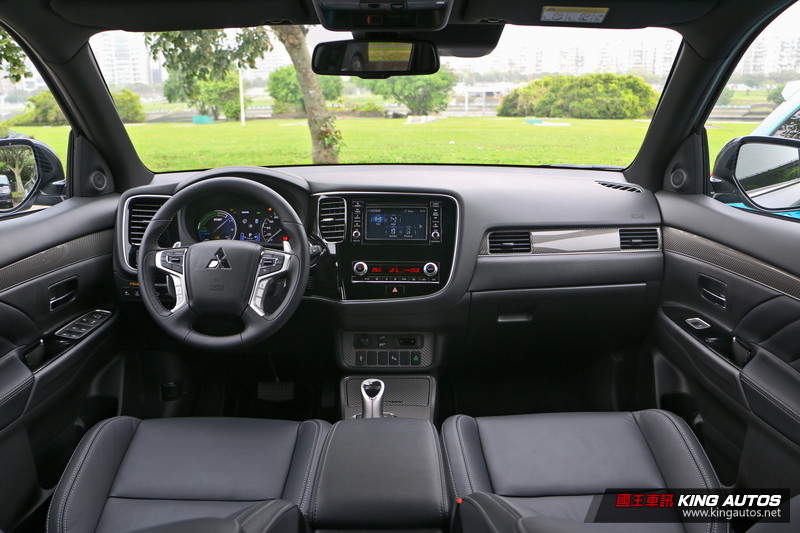 平均油耗52.4km/L《Mitsubishi Outlander PHEV》最大特色還是寧靜舒適、起步暢快 平均油耗52.4km/L《Mitsubishi Outlander PHEV》最大特色還是寧靜舒適、起步暢快