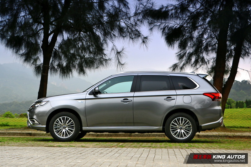 平均油耗52.4km/L《Mitsubishi Outlander PHEV》最大特色還是寧靜舒適、起步暢快 平均油耗52.4km/L《Mitsubishi Outlander PHEV》最大特色還是寧靜舒適、起步暢快