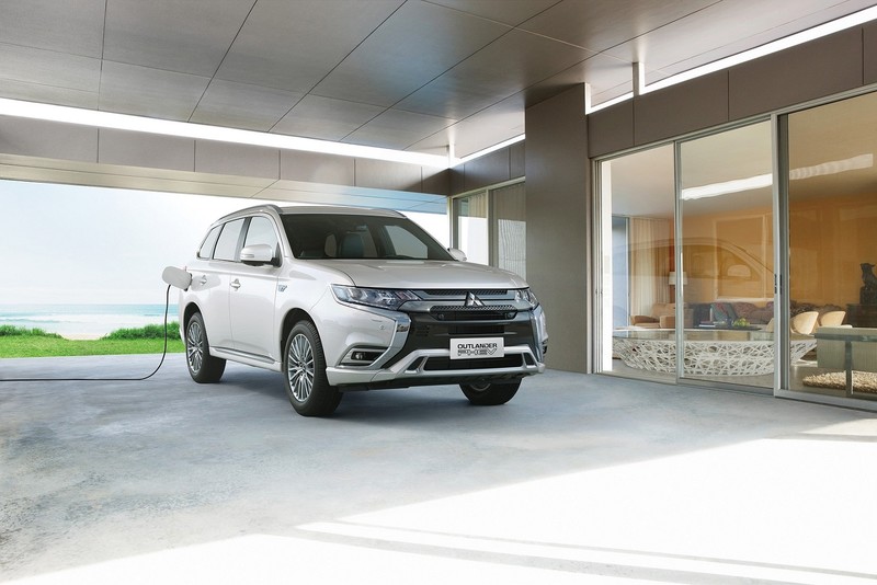 0-100km/h僅6秒+續航力1300km《Toyota RAV4 PHV》導入有望?能將《Outlander PHEV》直接打 0-100km/h僅6秒+續航力1300km《Toyota RAV4 PHV》導入有望?能將《Outlander PHEV》直接打