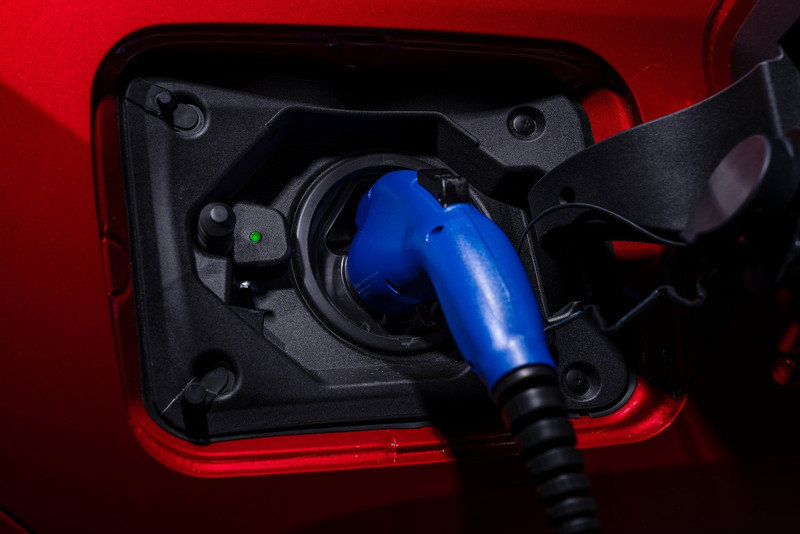 0-100km/h僅6秒+續航力1300km《Toyota RAV4 PHV》導入有望?能將《Outlander PHEV》直接打 0-100km/h僅6秒+續航力1300km《Toyota RAV4 PHV》導入有望?能將《Outlander PHEV》直接打