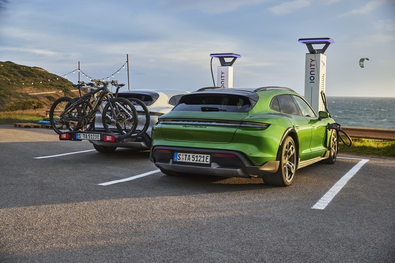 休旅車需求量超乎想像!《Porsche Macan》第一季全球賣破兩萬台 《Cayenne》也緊追在後 休旅車需求量超乎想像!《Porsche Macan》第一季全球賣破兩萬台 《Cayenne》也緊追在後