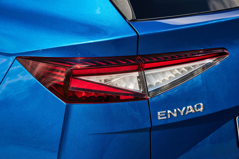 新世代《Skoda Superb》外型設計草圖公布!預計2023年問世 新世代《Skoda Superb》外型設計草圖公布!預計2023年問世