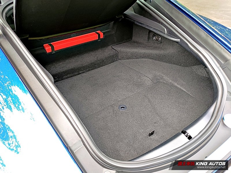 《Jaguar F-Type P450 R-Dynamic》小改款試駕︱渾厚嘶吼的5.0升V8豹力美學! 《Jaguar F-Type P450 R-Dynamic》小改款試駕︱渾厚嘶吼的5.0升V8豹力美學!