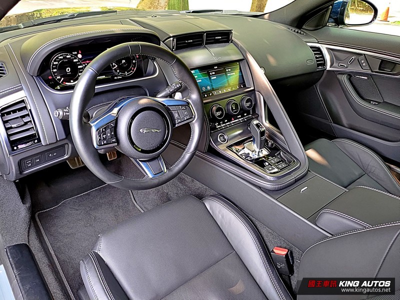 《Jaguar F-Type P450 R-Dynamic》小改款試駕︱渾厚嘶吼的5.0升V8豹力美學! 《Jaguar F-Type P450 R-Dynamic》小改款試駕︱渾厚嘶吼的5.0升V8豹力美學!