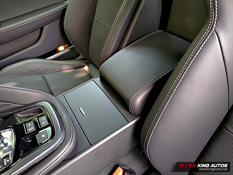 《Jaguar F-Type P450 R-Dynamic》小改款試駕︱渾厚嘶吼的5.0升V8豹力美學! 《Jaguar F-Type P450 R-Dynamic》小改款試駕︱渾厚嘶吼的5.0升V8豹力美學!