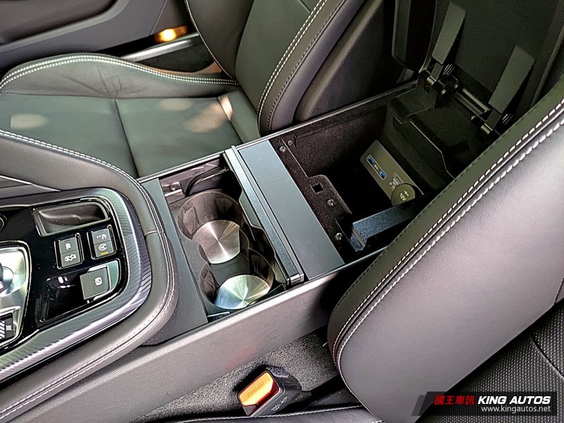 《Jaguar F-Type P450 R-Dynamic》小改款試駕︱渾厚嘶吼的5.0升V8豹力美學! 《Jaguar F-Type P450 R-Dynamic》小改款試駕︱渾厚嘶吼的5.0升V8豹力美學!