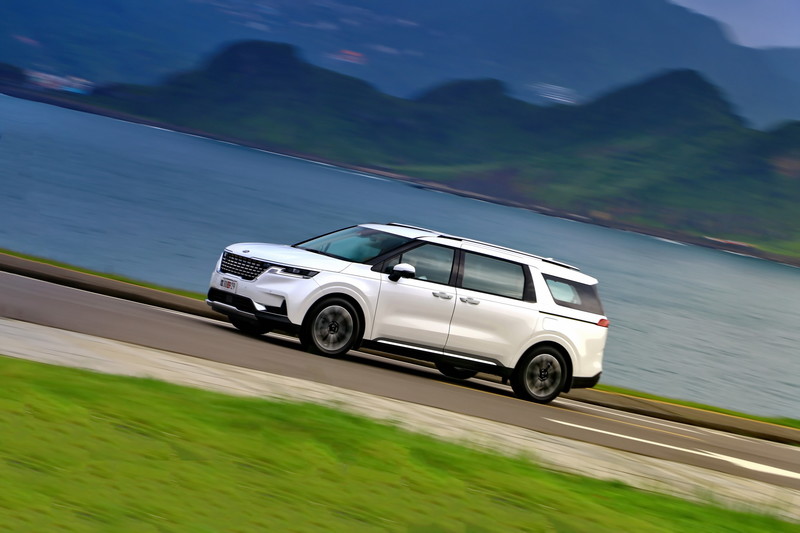 激發內心渴望《Kia Carnival》價格 配備 美學 正中紅心! 激發內心渴望《Kia Carnival》價格 配備 美學 正中紅心!