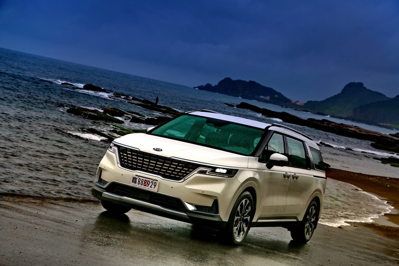 激發內心渴望《Kia Carnival》價格 配備 美學 正中紅心! 激發內心渴望《Kia Carnival》價格 配備 美學 正中紅心!