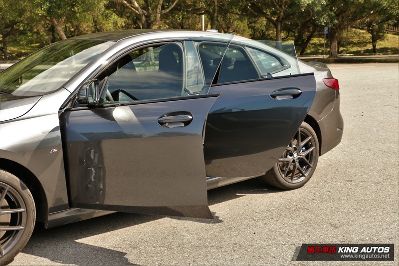 《BMW 220i Gran Coupe Edition M》試駕︱何必將就三缸!四缸渦輪引擎低轉高扭力 操駕更帶勁 《BMW 220i Gran Coupe Edition M》試駕︱何必將就三缸!四缸渦輪引擎低轉高扭力 操駕更帶勁