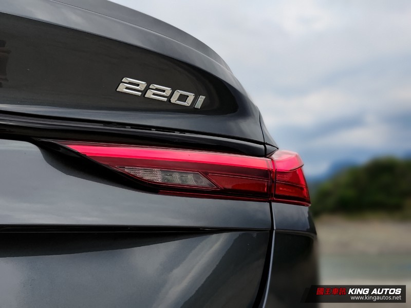 《BMW 220i Gran Coupe Edition M》試駕︱何必將就三缸!四缸渦輪引擎低轉高扭力 操駕更帶勁 《BMW 220i Gran Coupe Edition M》試駕︱何必將就三缸!四缸渦輪引擎低轉高扭力 操駕更帶勁