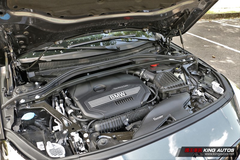 《BMW 220i Gran Coupe Edition M》試駕︱何必將就三缸!四缸渦輪引擎低轉高扭力 操駕更帶勁 《BMW 220i Gran Coupe Edition M》試駕︱何必將就三缸!四缸渦輪引擎低轉高扭力 操駕更帶勁