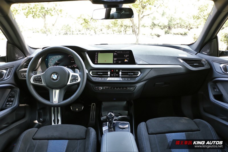 《BMW 220i Gran Coupe Edition M》試駕︱何必將就三缸!四缸渦輪引擎低轉高扭力 操駕更帶勁 《BMW 220i Gran Coupe Edition M》試駕︱何必將就三缸!四缸渦輪引擎低轉高扭力 操駕更帶勁