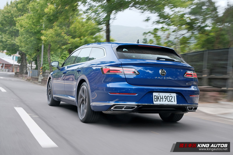 國王駕道︱非典型旅行車《VW Arteon Shooting Brake》有帥到!該選科技新貴還是豪門世家? 國王駕道︱非典型旅行車《VW Arteon Shooting Brake》有帥到!該選科技新貴還是豪門世家?