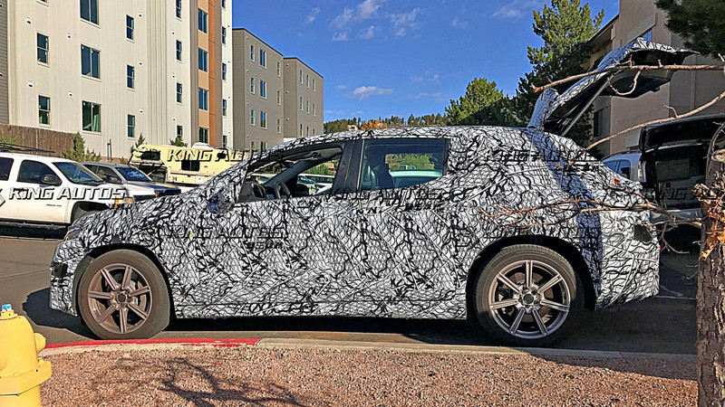 中控台56吋全螢幕再現?!《Mercedes-Benz EQS SUV》純電休旅版 內裝捕獲 中控台56吋全螢幕再現?!《Mercedes-Benz EQS SUV》純電休旅版 內裝捕獲