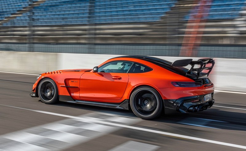 紐柏林最速量產車《Mercedes-AMG GT Black Series》限量抵台|直上730匹外加賽道黑科技 紐柏林最速量產車《Mercedes-AMG GT Black Series》限量抵台|直上730匹外加賽道黑科技