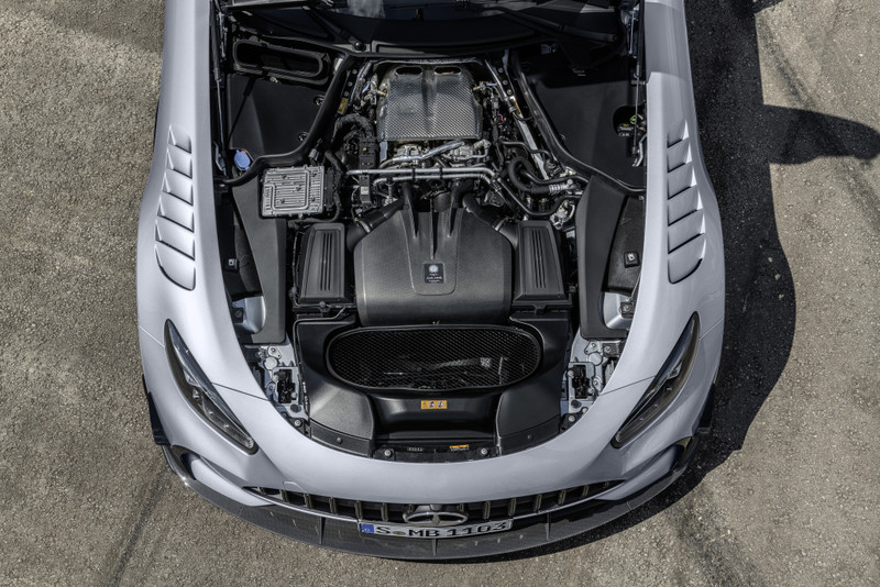 紐柏林最速量產車《Mercedes-AMG GT Black Series》限量抵台|直上730匹外加賽道黑科技 紐柏林最速量產車《Mercedes-AMG GT Black Series》限量抵台|直上730匹外加賽道黑科技