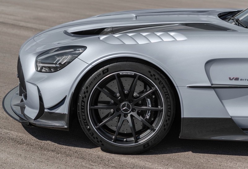 紐柏林最速量產車《Mercedes-AMG GT Black Series》限量抵台|直上730匹外加賽道黑科技 紐柏林最速量產車《Mercedes-AMG GT Black Series》限量抵台|直上730匹外加賽道黑科技