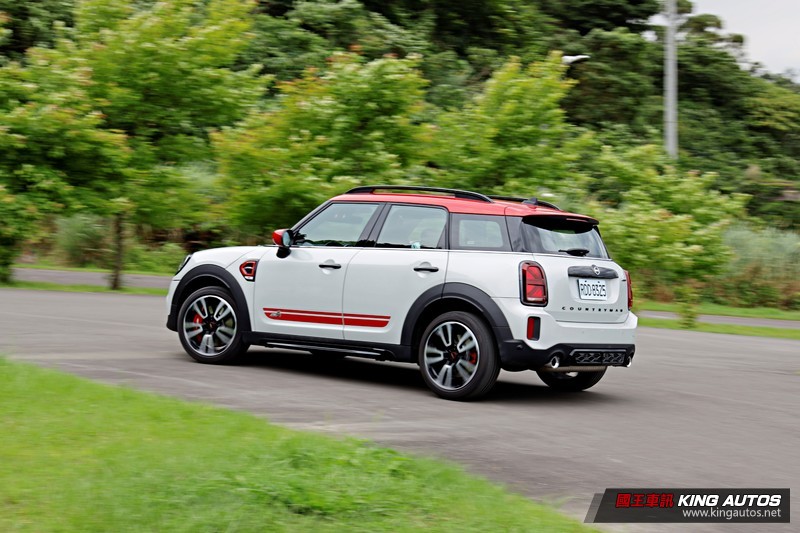 小公主上路︱《Mini JCW Countryman All4》英倫小辣椒,可甜可颯可裝可跑的超性能小休旅 小公主上路︱《Mini JCW Countryman All4》英倫小辣椒,可甜可颯可裝可跑的超性能小休旅