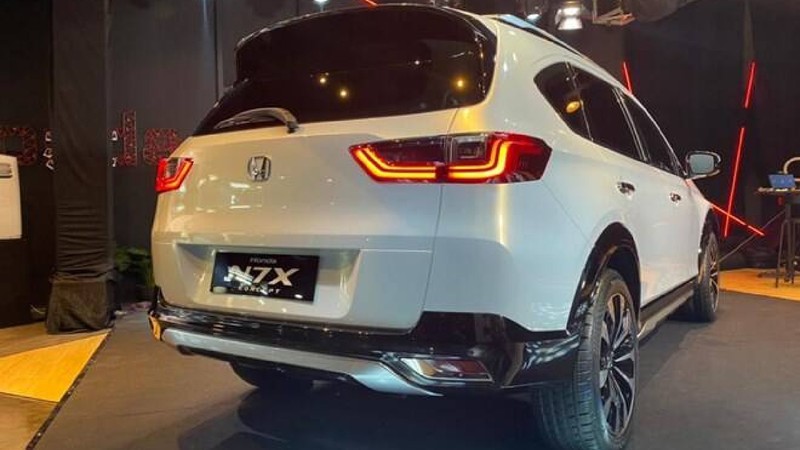 加大版《CR-V》預計8月登場!《Honda N7X》採6、7人座配置 準備搶攻印尼休旅市場 加大版《CR-V》預計8月登場!《Honda N7X》採6、7人座配置 準備搶攻印尼休旅市場