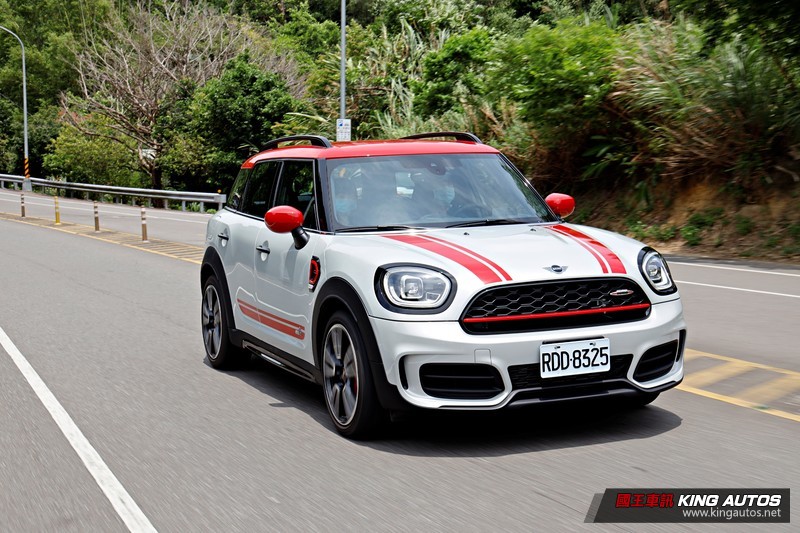 小公主上路︱《Mini JCW Countryman All4》英倫小辣椒,可甜可颯可裝可跑的超性能小休旅 小公主上路︱《Mini JCW Countryman All4》英倫小辣椒,可甜可颯可裝可跑的超性能小休旅