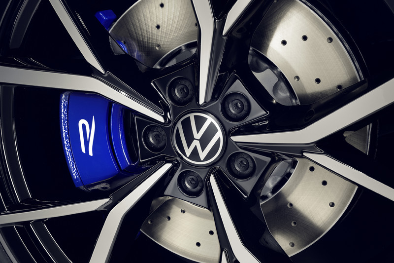 今年缺車!《Volkswagen Tiguan》表現亮眼 供不應求《Tiguan R》耀眼黑馬! 今年缺車!《Volkswagen Tiguan》表現亮眼 供不應求《Tiguan R》耀眼黑馬!