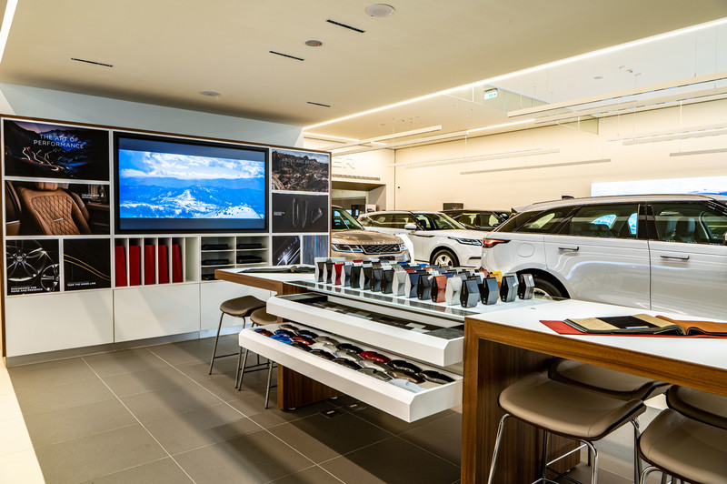 英倫奢華《Jaguar Land Rover》新莊旗艦據點開幕|中古車+維修區 全空調 英倫奢華《Jaguar Land Rover》新莊旗艦據點開幕|中古車+維修區 全空調